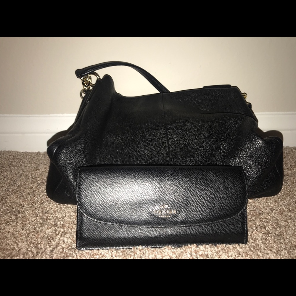 Coach purse and matching wallet
